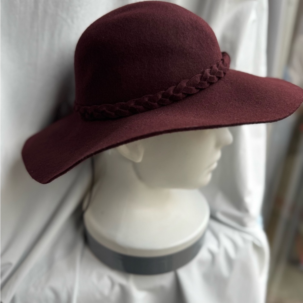 Elegant Felt Burgundy Women's Hat